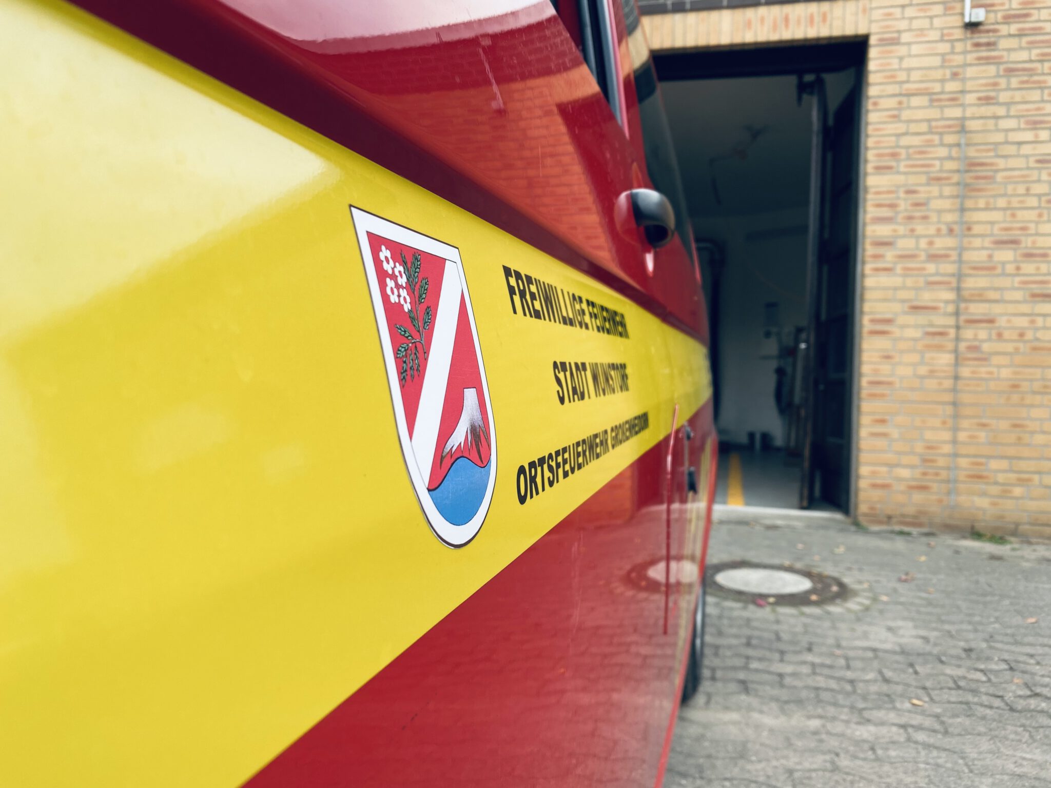 Einsatzinfo 16 Notarzteinsatz am Gleis [ELO] Freiwillige Feuerwehr Großenheidorn
